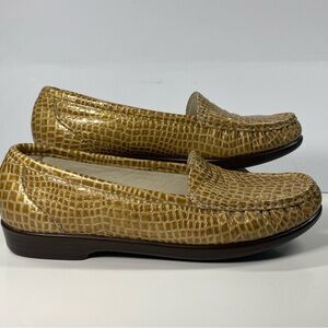 SAS Comfort Loafers Cream Croc‎ pattern 8.5 Wide